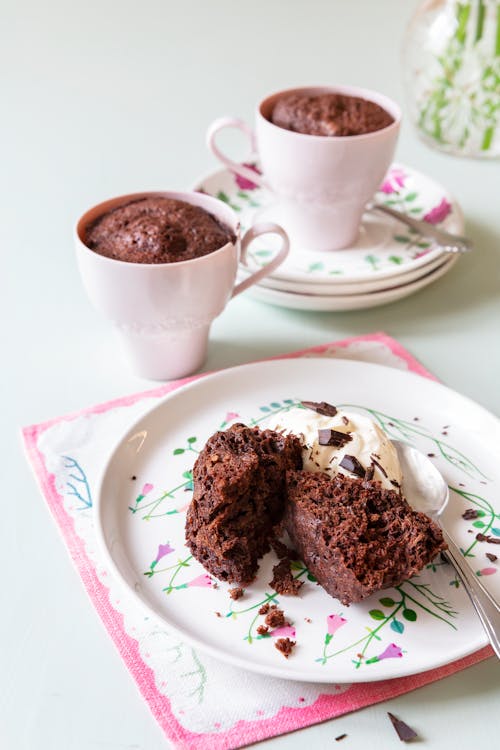 Keto mug cake with chocolate